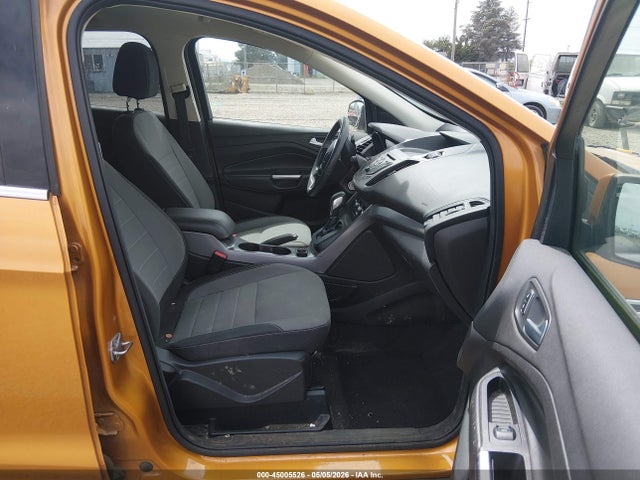1FMCU0GX6GUB16483 Ford ESCAPE SE