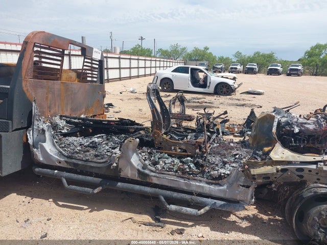 Ford F-450 Chassis 2017 1FD0W4HT9HEB24590 Image 5