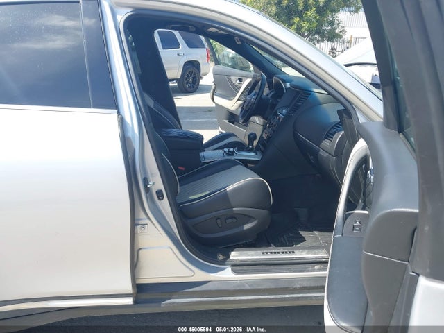 45005594 :رقم المزاد ، JN8CS1MW1HM410309 vin ، 2017 Infiniti Qx70 مزاد بيع