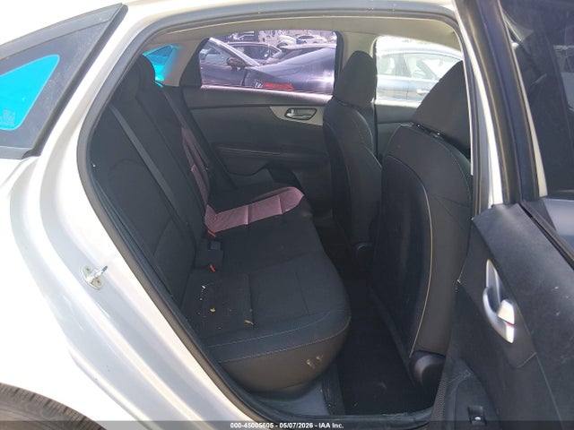 3KPF24ADXKE016133 KIA Forte Lxs