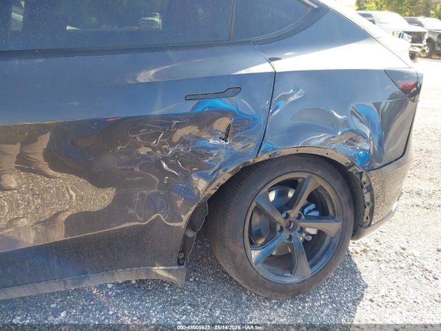 7SAYGDEE7TA395505 Tesla Model Y All-wheel Drive/long Range Launch Series/premium All-wheel Drive