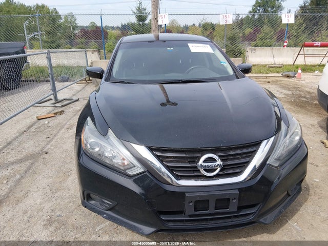 1N4AL3AP2HN326198 Nissan Altima 2.5 Sr