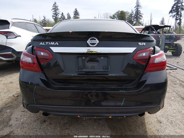 1N4AL3AP2HN326198 Nissan Altima 2.5 Sr