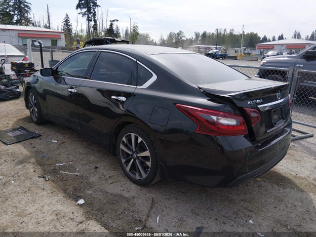 1N4AL3AP2HN326198 Nissan Altima 2.5 Sr