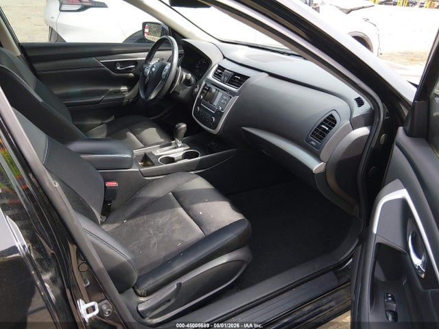 1N4AL3AP2HN326198 Nissan Altima 2.5 Sr
