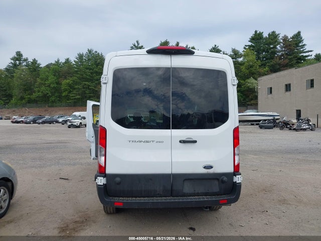 Ford Transit-250 2024 1FTBR1C88RKA32539 Image 17