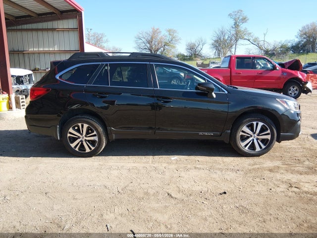 45005720 :رقم المزاد ، 4S4BSANC6J3281812 vin ، 2018 Subaru Outback 2.5i Limited مزاد بيع
