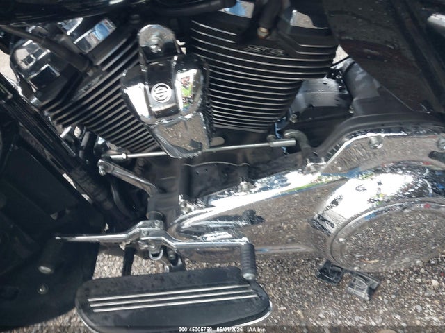 1HD1KBC13LB645246 Harley-Davidson FLHX