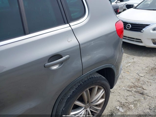 2011 Volkswagen Tiguan Se მანქანა იყიდება აუქციონზე, vin: WVGBV7AX4BW532524, აუქციონის ნომერი: 45005794