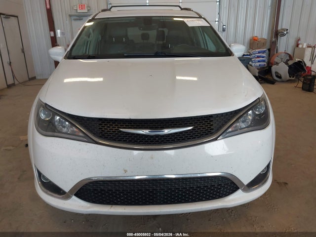 Продаж на аукціоні авто 2017 Chrysler Pacifica Touring-l Plus, vin: 2C4RC1EG6HR677016, номер лоту: 45005802