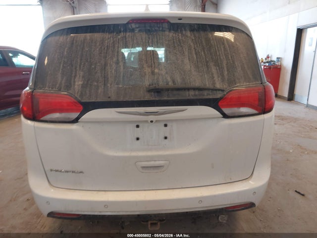 Продаж на аукціоні авто 2017 Chrysler Pacifica Touring-l Plus, vin: 2C4RC1EG6HR677016, номер лоту: 45005802