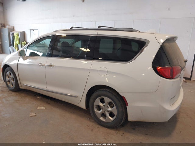 Продаж на аукціоні авто 2017 Chrysler Pacifica Touring-l Plus, vin: 2C4RC1EG6HR677016, номер лоту: 45005802