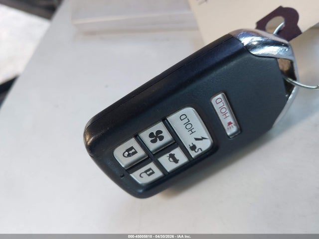 Продаж на аукціоні авто 2018 Honda Clarity Plug-in Hybrid Touring, vin: JHMZC5F32JC017796, номер лоту: 45005810