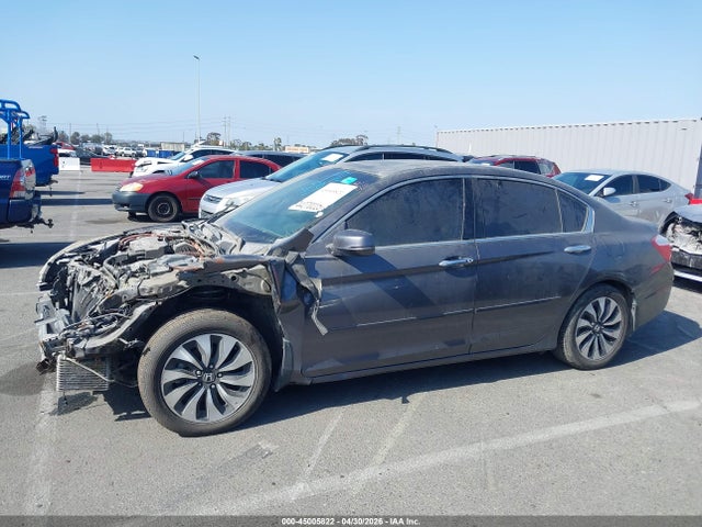 Продажа на аукционе авто 2015 Honda Accord Hybrid Touring, vin: 1HGCR6F74FA009959, номер лота: 45005822