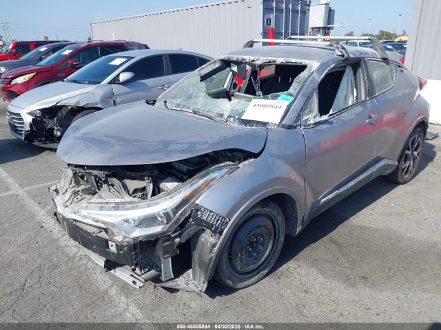 JTNKHMBX8K1046347 Toyota C-HR XLE