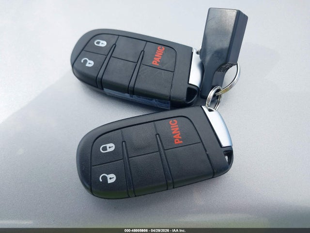 1C4RJEAG5JC397332 Jeep Grand Cherokee Laredo E 4x2