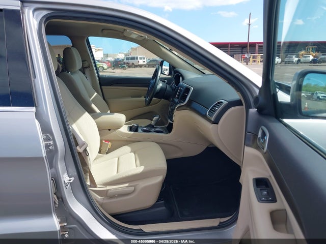 1C4RJEAG5JC397332 Jeep Grand Cherokee Laredo E 4x2