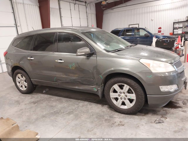 45005921 :رقم المزاد ، 1GNKVJEDXBJ171676 vin ، 2011 Chevrolet Traverse 2lt مزاد بيع
