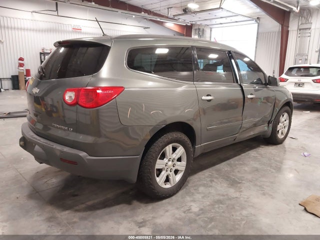 45005921 :رقم المزاد ، 1GNKVJEDXBJ171676 vin ، 2011 Chevrolet Traverse 2lt مزاد بيع