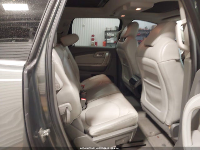 45005921 :رقم المزاد ، 1GNKVJEDXBJ171676 vin ، 2011 Chevrolet Traverse 2lt مزاد بيع