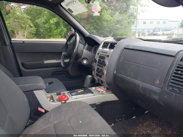 45005966 :رقم المزاد ، 1FMCU0D79AKC61489 vin ، 2010 Ford Escape Xlt مزاد بيع