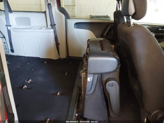 2014 Dodge Grand Caravan Sxt მანქანა იყიდება აუქციონზე, vin: 2C4RDGCG4ER443701, აუქციონის ნომერი: 45005978