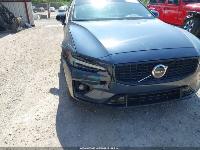 Aukcja sprzedaży 2024 Volvo S60 B5 Core Dark Theme, vin: 7JRL12FK3RG327318, numer aukcji: 45005995