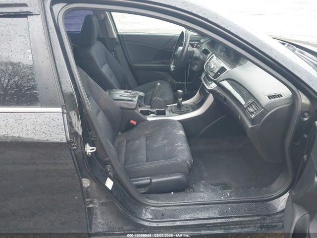45006044 :رقم المزاد ، 1HGCR2E57FA015263 vin ، 2015 Honda Accord Sport مزاد بيع
