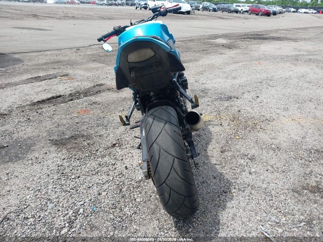 Suzuki GSX-S750 2016 JS1GR7NA2G2100351 Image 6