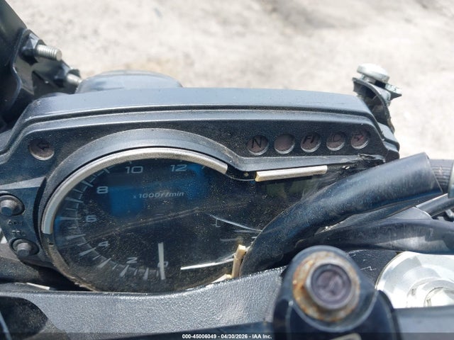 Suzuki GSX-S750 2016 JS1GR7NA2G2100351 Image 7
