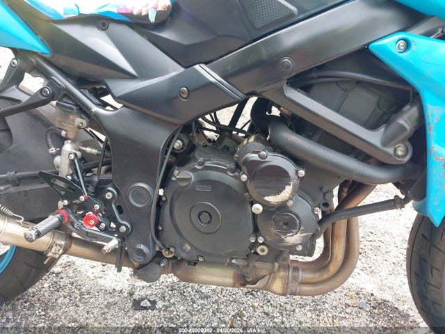 Suzuki GSX-S750 2016 JS1GR7NA2G2100351 Image 8