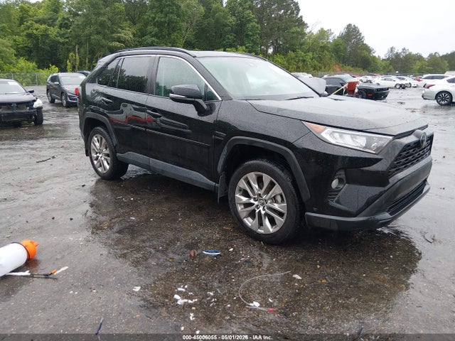 45006055 :رقم المزاد ، 2T3C1RFV2MC103781 vin ، 2021 Toyota Rav4 Xle Premium مزاد بيع