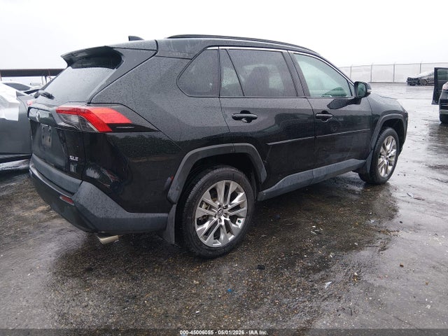 Aukcja sprzedaży 2021 Toyota Rav4 Xle Premium, vin: 2T3C1RFV2MC103781, numer aukcji: 45006055