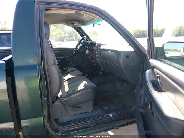 2002 Chevrolet Silverado 1500 მანქანა იყიდება აუქციონზე, vin: 1GCEC14W02Z328390, აუქციონის ნომერი: 45006063