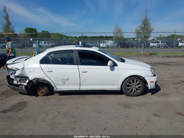 45006110 :رقم المزاد ، 3VWRZ7AJ8AM132657 vin ، 2010 Volkswagen Jetta Limited Edition مزاد بيع