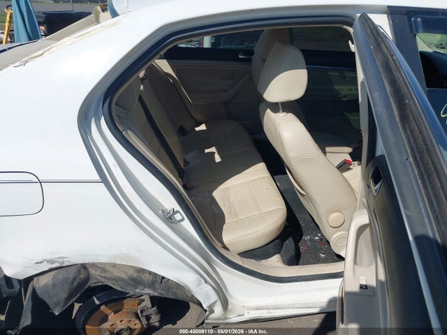 45006110 :رقم المزاد ، 3VWRZ7AJ8AM132657 vin ، 2010 Volkswagen Jetta Limited Edition مزاد بيع