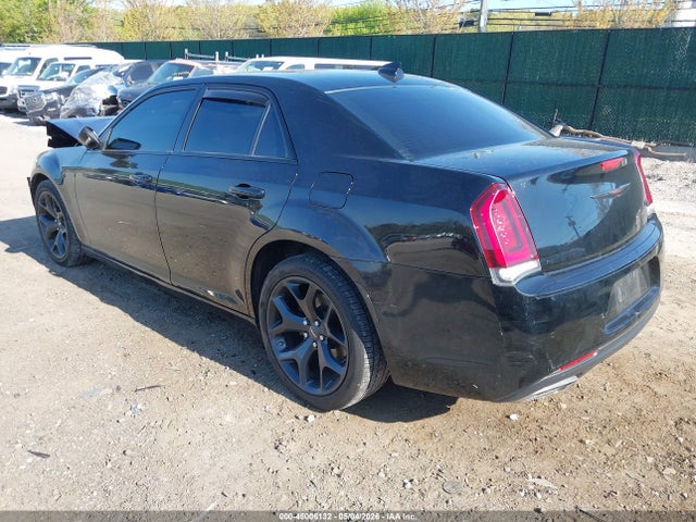 2022 Chrysler 300 S მანქანა იყიდება აუქციონზე, vin: 2C3CCABG3NH187021, აუქციონის ნომერი: 45006132