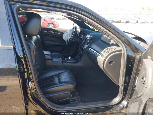2022 Chrysler 300 S მანქანა იყიდება აუქციონზე, vin: 2C3CCABG3NH187021, აუქციონის ნომერი: 45006132