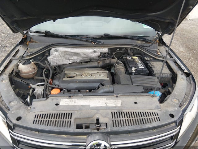 2012 Volkswagen Tiguan Se მანქანა იყიდება აუქციონზე, vin: WVGBV7AX7CW584215, აუქციონის ნომერი: 45006212