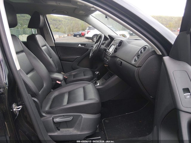 2012 Volkswagen Tiguan Se მანქანა იყიდება აუქციონზე, vin: WVGBV7AX7CW584215, აუქციონის ნომერი: 45006212