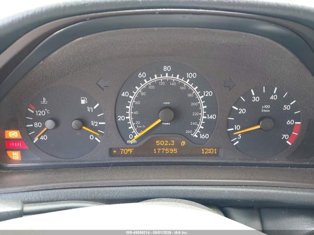 45006214 :رقم المزاد ، WDBLK65G4XT021246 vin ، 1999 Mercedes-benz Clk 320 مزاد بيع