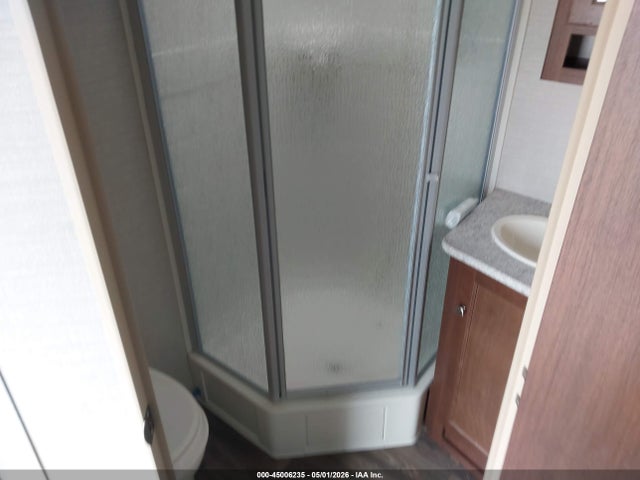 Продажа на аукционе авто 2015 Keystone Rv Bullet Ultra Lite Travel Trailer, vin: 4YDT20425FX425889, номер лота: 45006235
