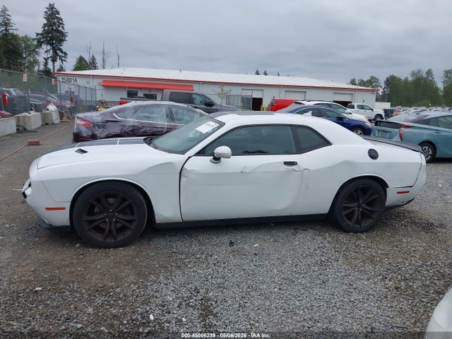 45006239 :رقم المزاد ، 2C3CDZAG0GH184741 vin ، 2016 Dodge Challenger Sxt مزاد بيع