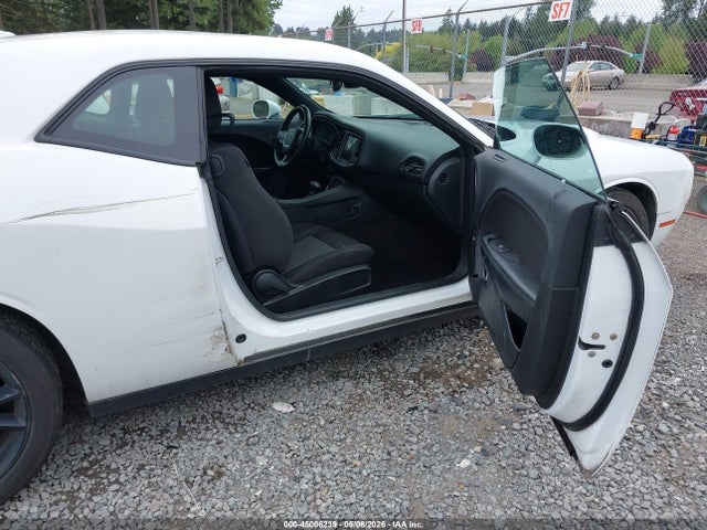 45006239 :رقم المزاد ، 2C3CDZAG0GH184741 vin ، 2016 Dodge Challenger Sxt مزاد بيع