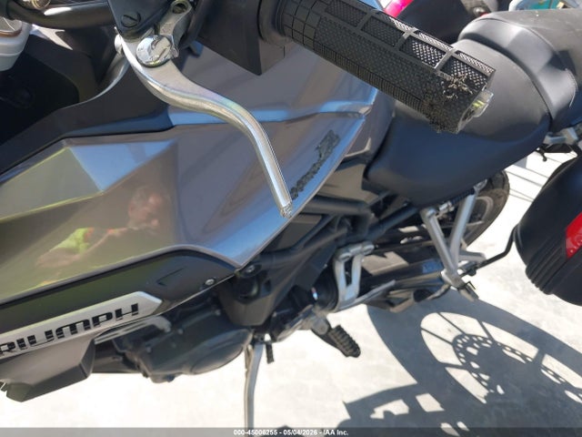 Triumph Motorcycle Tiger Explorer 2015 SMTF02XK0FJ683383 Image 15