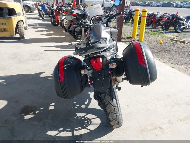 Triumph Motorcycle Tiger Explorer 2015 SMTF02XK0FJ683383 Image 6