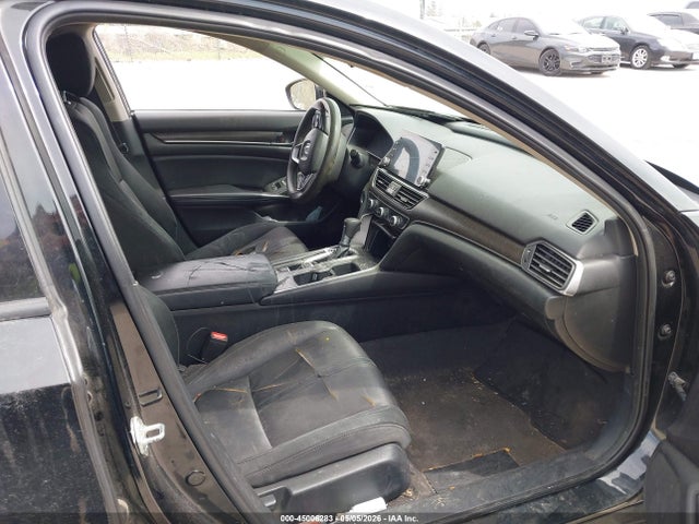 45006283 :رقم المزاد ، 1HGCV1F49JA257816 vin ، 2018 Honda Accord Ex مزاد بيع