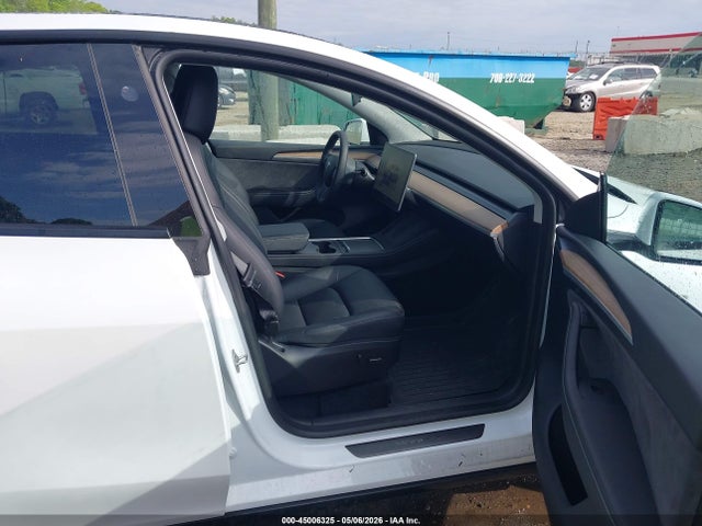 Продаж на аукціоні авто 2025 Tesla Model Y Long Range Dual Motor Rear-wheel Drive, vin: 7SAYGDED5SA357860, номер лоту: 45006325