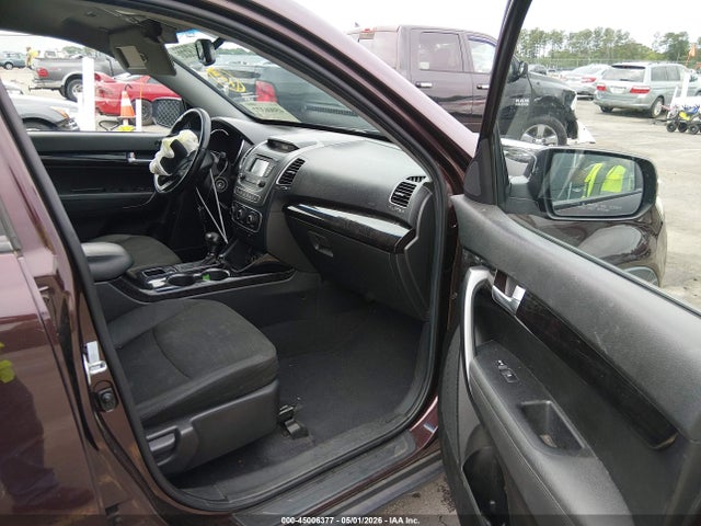 45006377 :رقم المزاد ، 5XYKTCA63EG538603 vin ، 2014 Kia Sorento Lx مزاد بيع