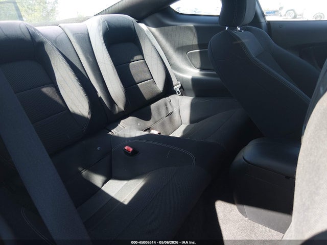 1FA6P8AM3H5277428 Ford Mustang V6